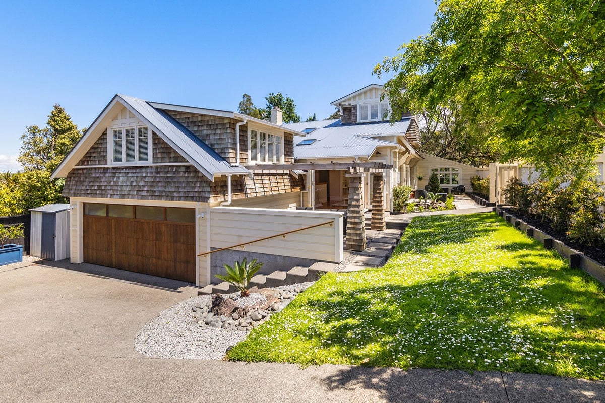 8 Bank Street, Mount Eden, Auckland - Carousel 2