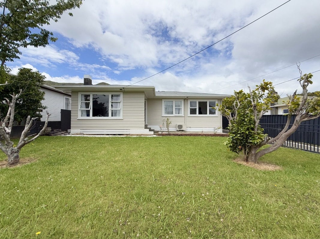 14 Ruthven Road, Wainuiomata, Lower Hutt - Carousel 1