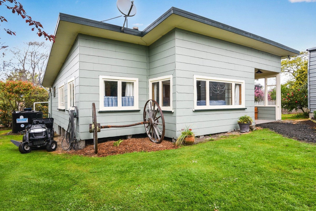 6 The Terrace, Warrington, Waikouaiti - Carousel 2