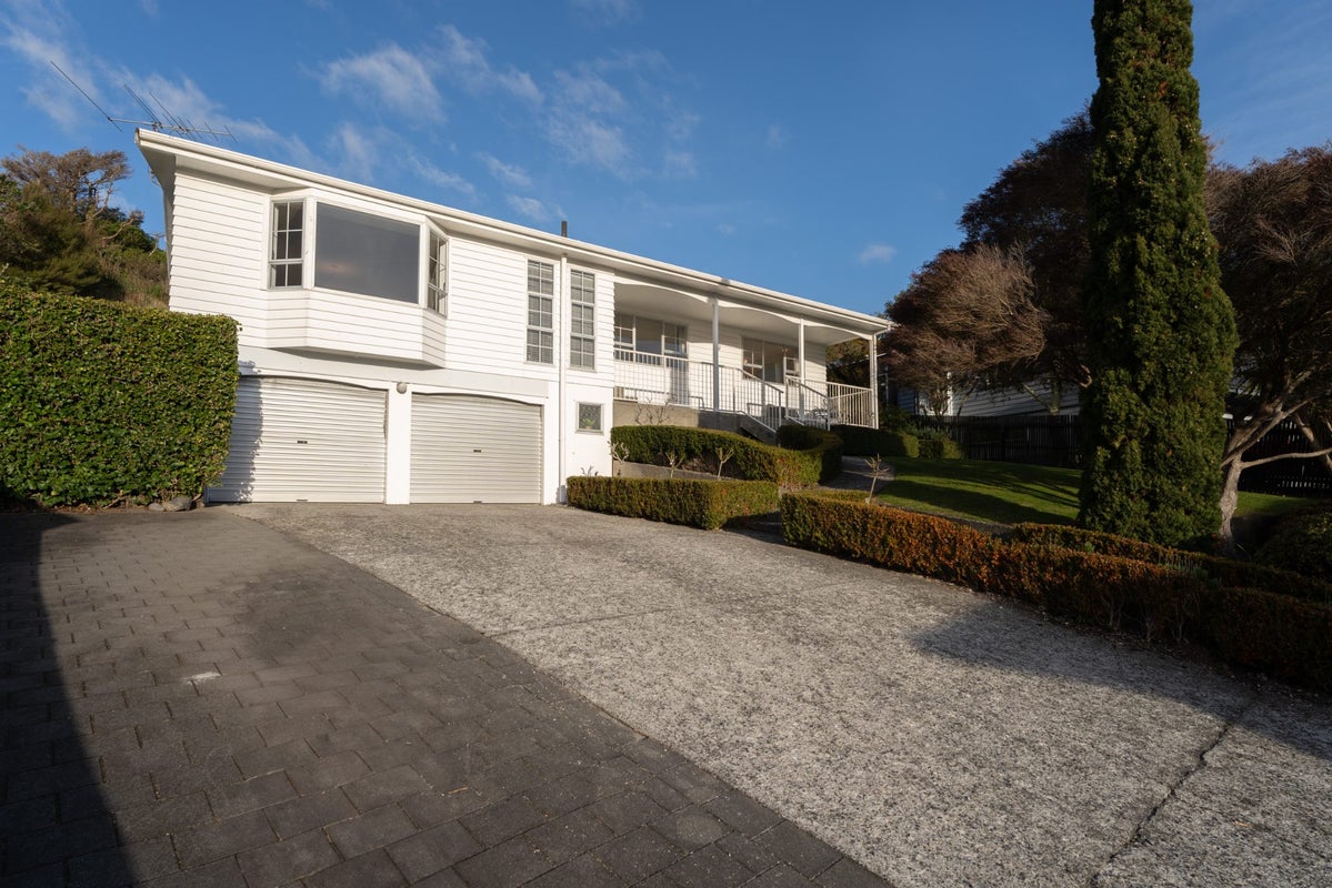 3 Waterford Drive, Churton Park, Wellington - Carousel 2