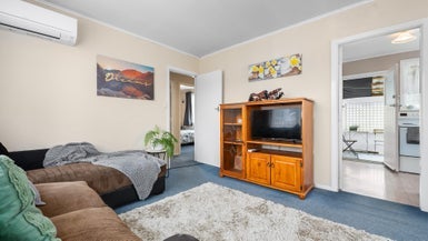 2/95 Clouston Park Road, Clouston Park, Upper Hutt - Carousel 1