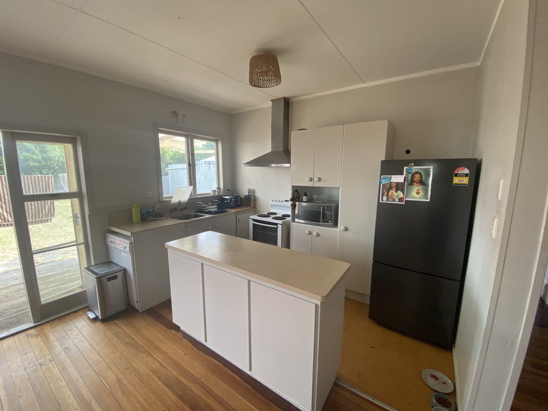 3 Oxford Street, Fairfield, Hamilton - Carousel 2