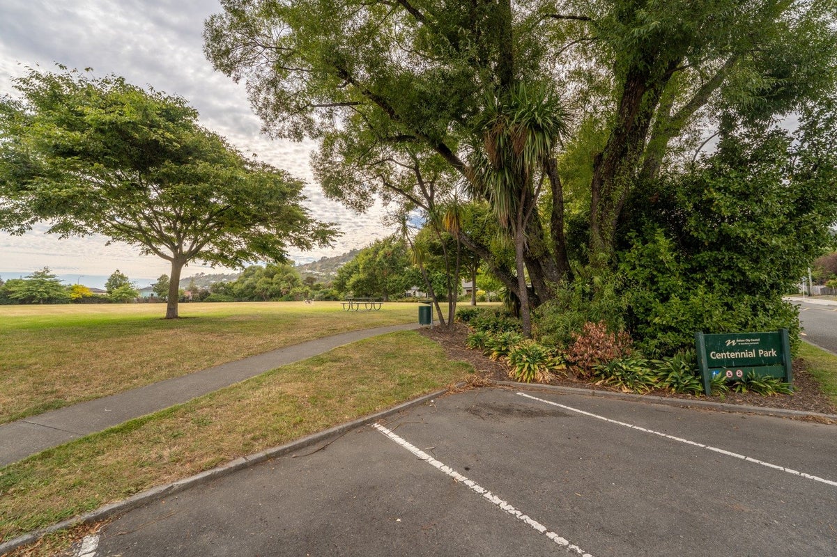 17 Centennial Road, Tahunanui, Nelson - Carousel 14