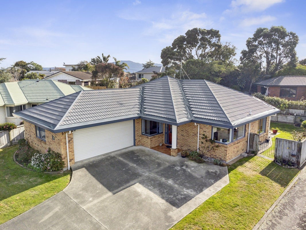 18 Sunburst Court, Paraparaumu Beach, Paraparaumu - Carousel 1