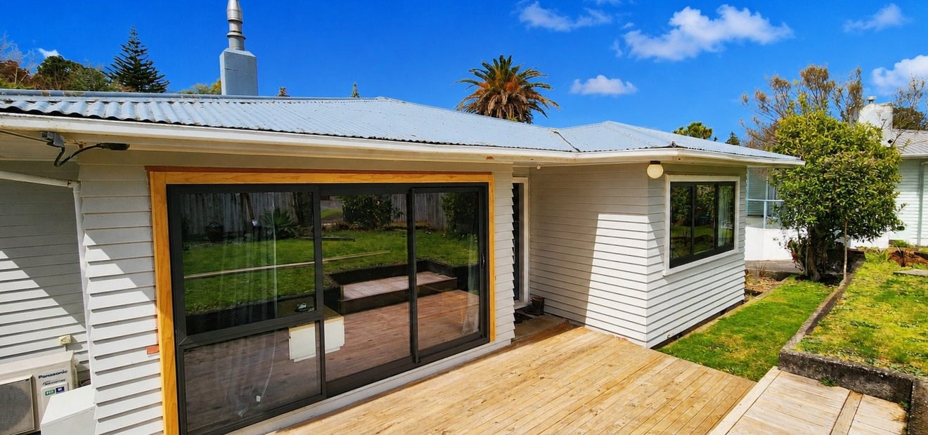 30 Elizabeth Place, Ferndale, New Plymouth - Carousel 1