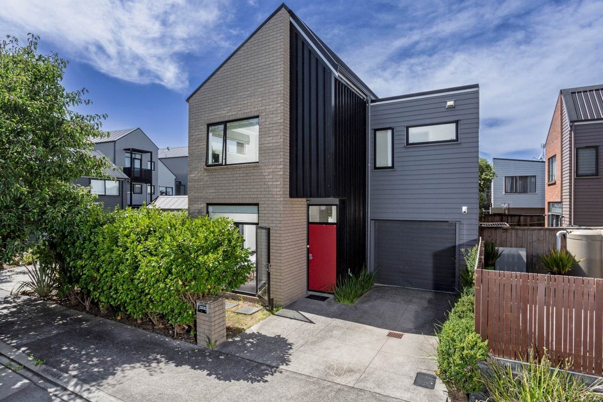 2 Rarahu Road, Hobsonville, Auckland - Carousel 18