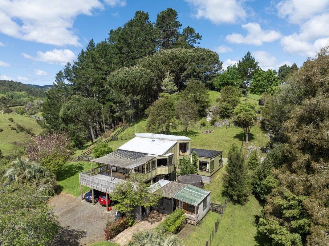 2846 Hunua Road, Hunua, Papakura - Carousel 1