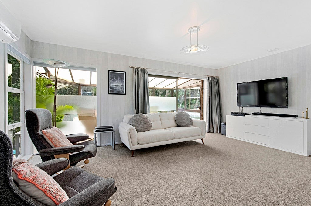 88 Eskdale Road, Birkdale, Auckland - Carousel 2