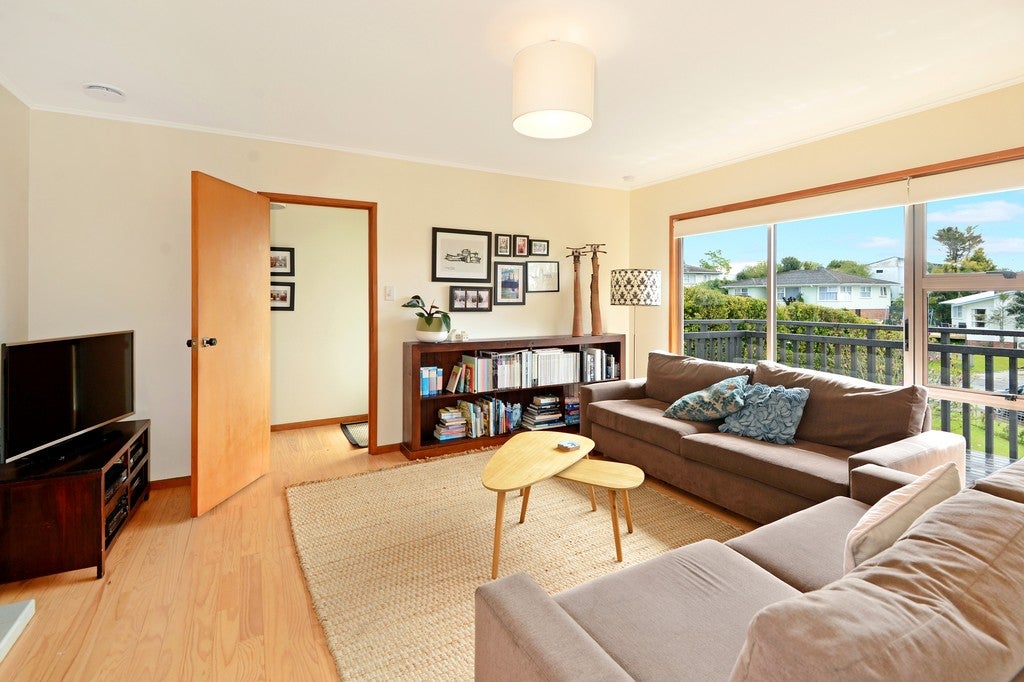 25 Aplin Place, Birkdale, Auckland - Carousel 2