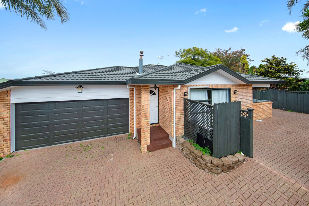 4A Olympic Place, Papakura, Papakura - Carousel 12