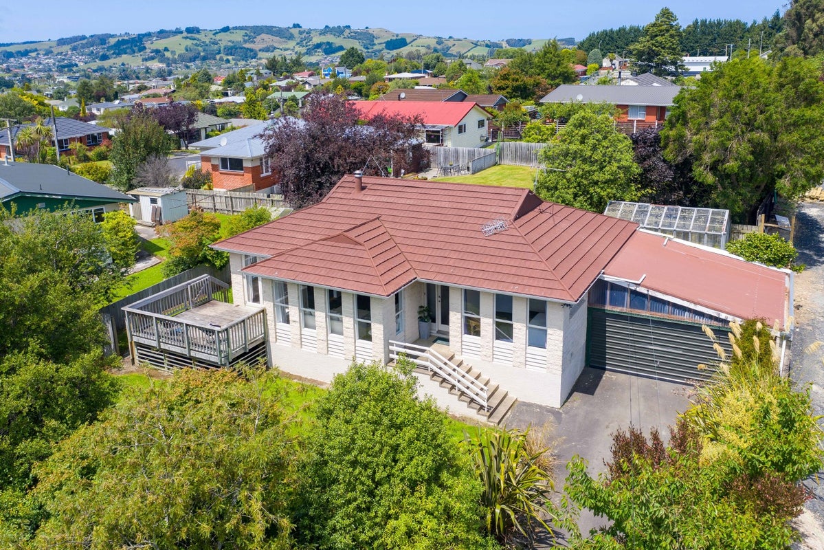 100 Martin Road, Fairfield, Dunedin - Carousel 1