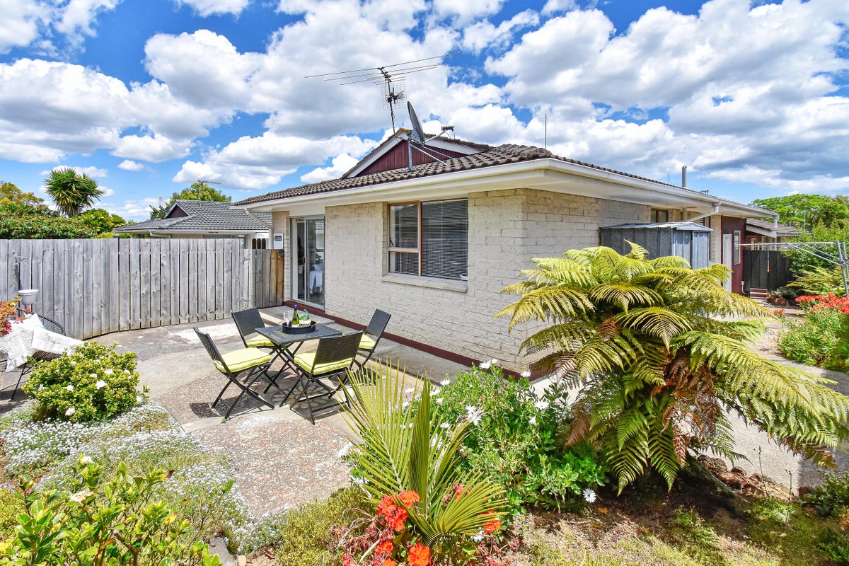 5/54 Moore Street, Howick, Auckland - Carousel 2