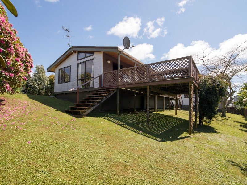 3 Camellia Drive, Ngongotaha, Rotorua - Carousel 1