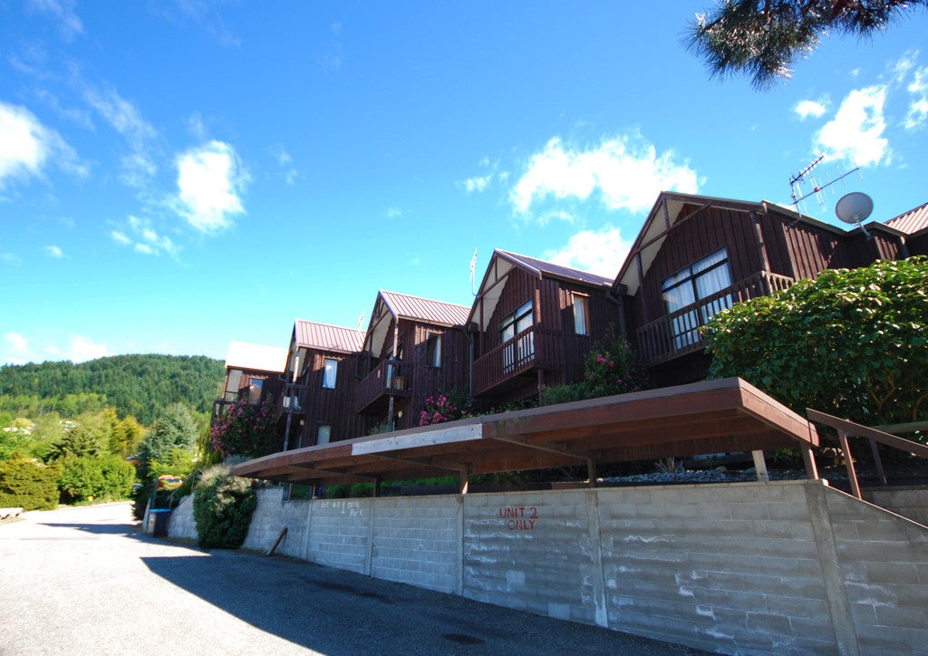 1/2 Larch Hill Place, Queenstown, Queenstown - Carousel 1