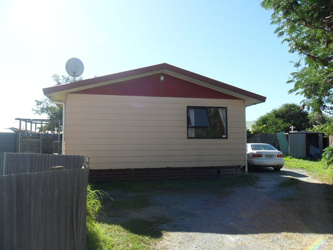 90A Hinau Street, Castlecliff, Whanganui - Carousel 1