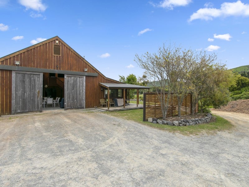 51 Kaitangata Crescent, Kelson, Lower Hutt - Carousel 2