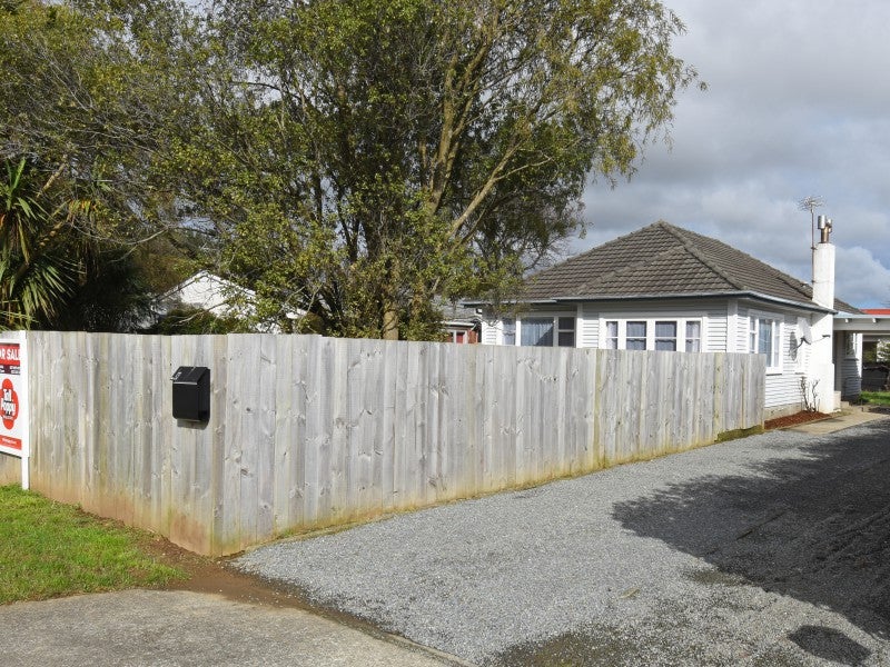 8A Mangaroa Hill Road, Maoribank, Upper Hutt - Carousel 17