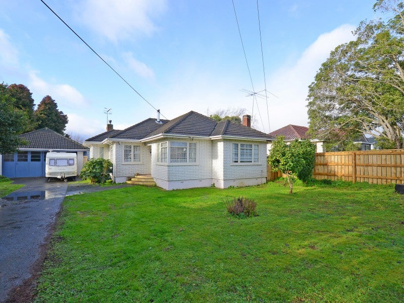 44 Merton Street, Trentham, Upper Hutt - Carousel 1