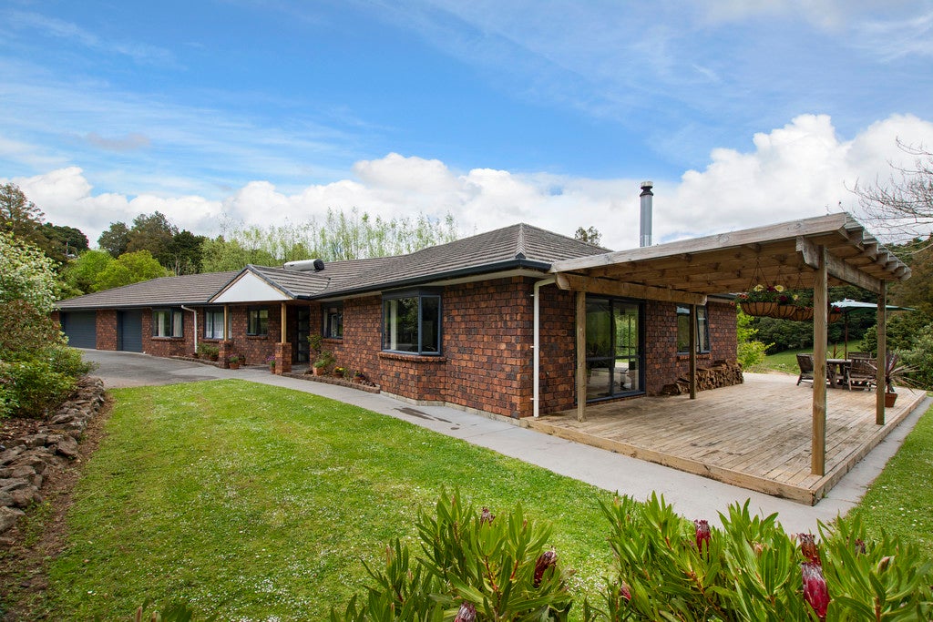 421 Vinegar Hill Road, Kamo - Carousel 1