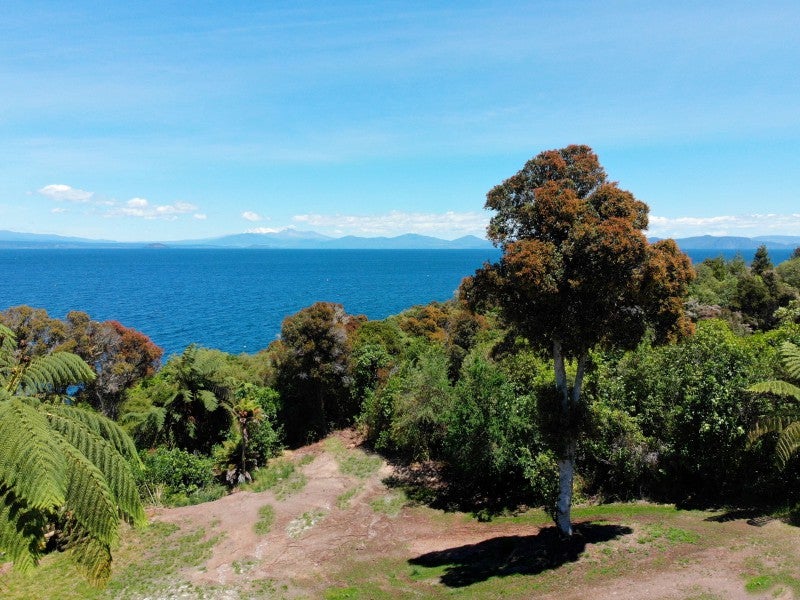 4 Whakamoenga Point, Acacia Bay, Taupo - Carousel 2