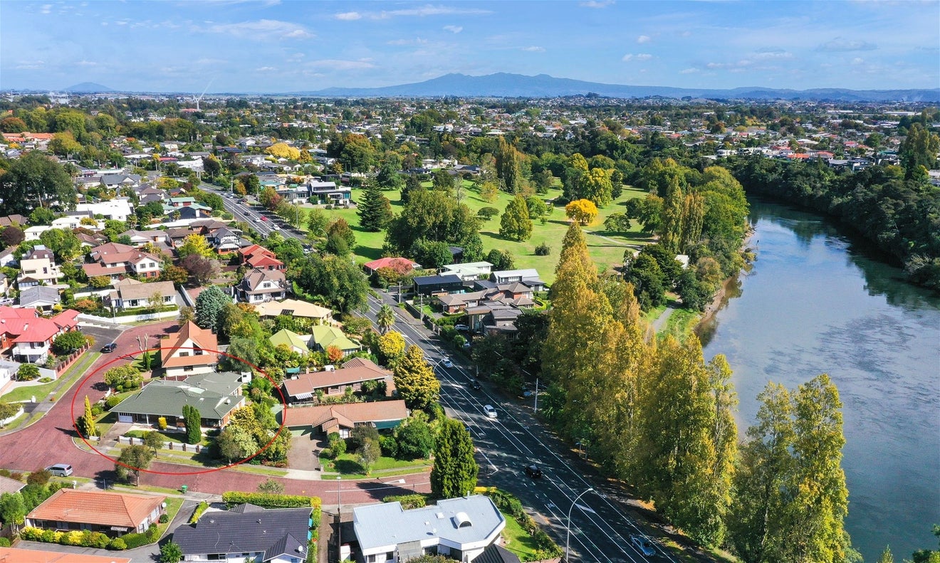 4 Perindale Drive, Chartwell, Hamilton - Carousel 2