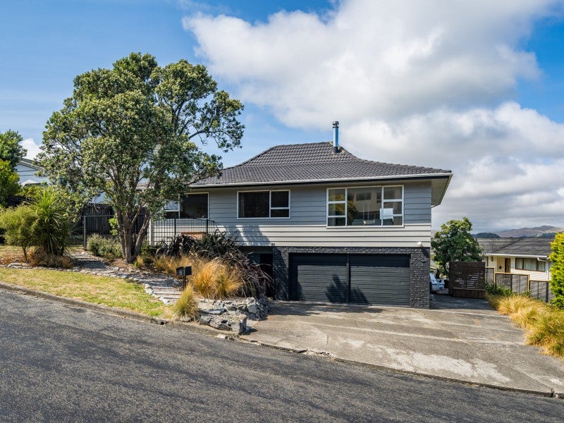 13 Truro Road, Camborne, Porirua - Carousel 1