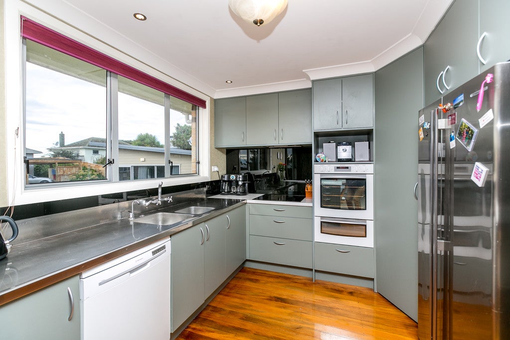 69A South Road, Blagdon, New Plymouth - Carousel 26