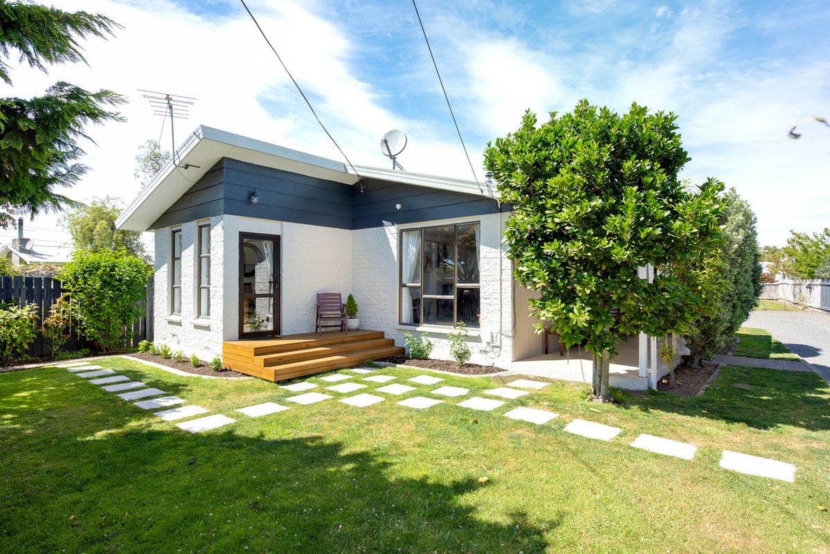 4 Rudd Crescent, Redwoodtown, Blenheim - Carousel 1