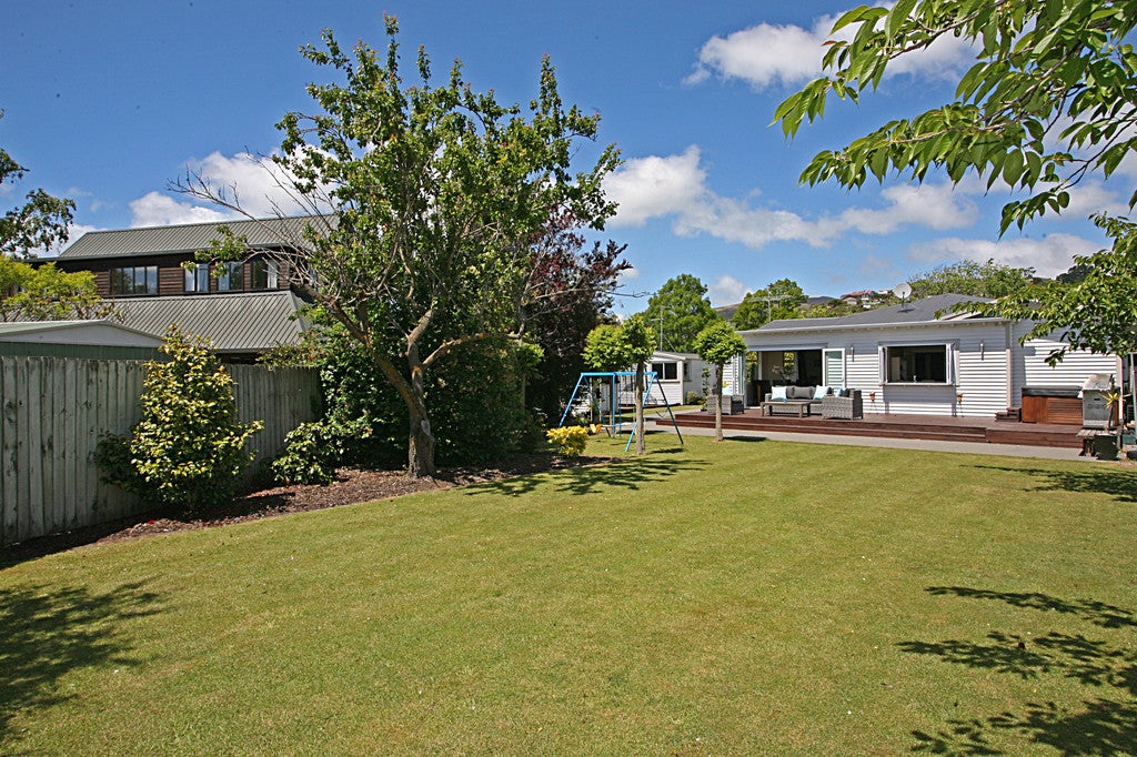 21 Koromiko Street, Saint Martins, Christchurch - Carousel 25
