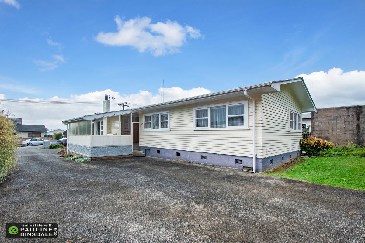 20 Ford Avenue, Kamo, Whangarei - Carousel 2