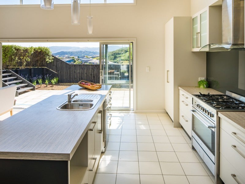 59 James Cook Drive, Whitby, Porirua - Carousel 2