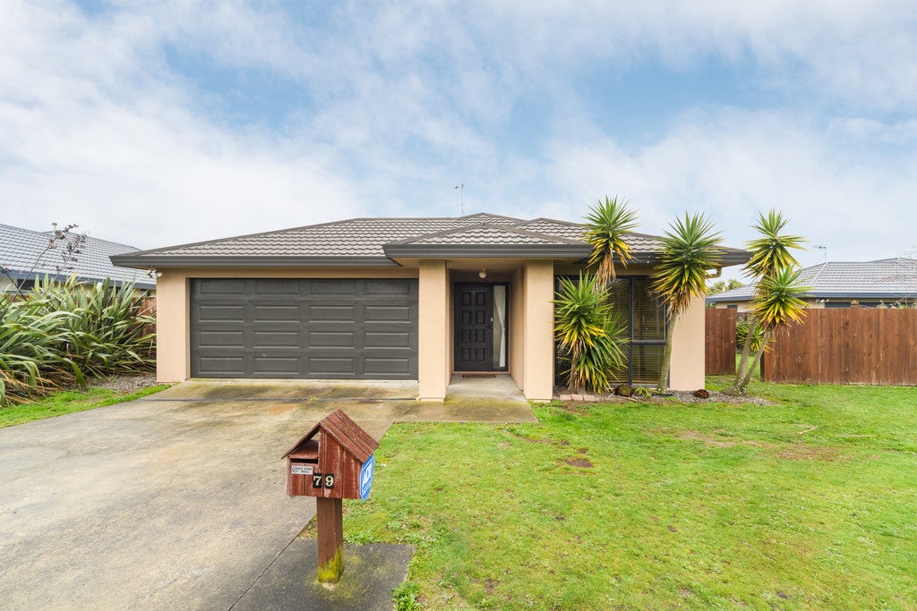 79 Parnell Heights, KELVIN GROVE, PALMERSTON NORTH - Carousel 1