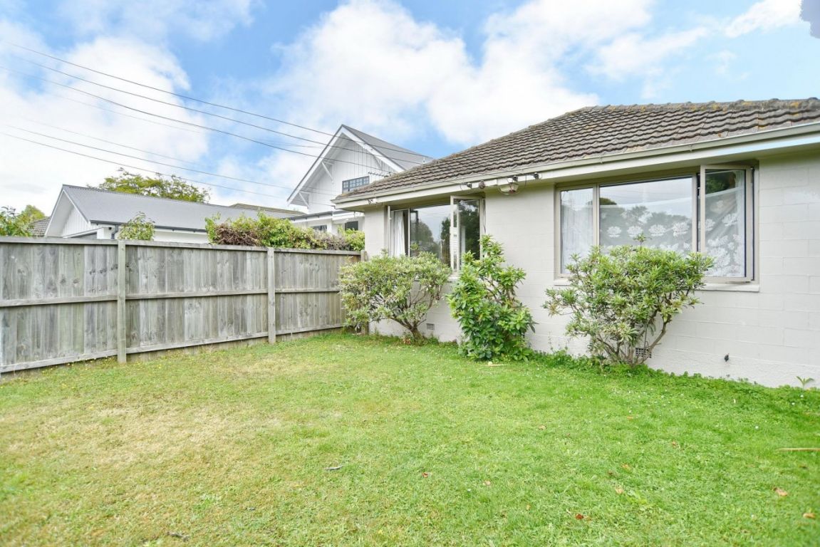 1/65 Knowles Street, St Albans, Christchurch - Carousel 1