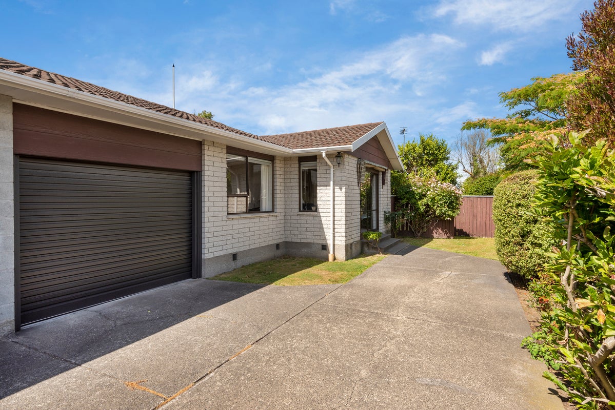 2/61 Sarabande Avenue, Redwood, Christchurch - Carousel 1
