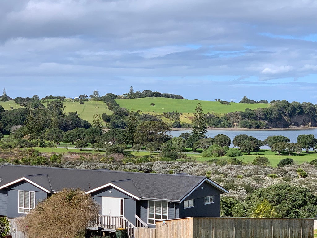 22 Kotanui Avenue, Army Bay, Whangaparaoa - Carousel 2
