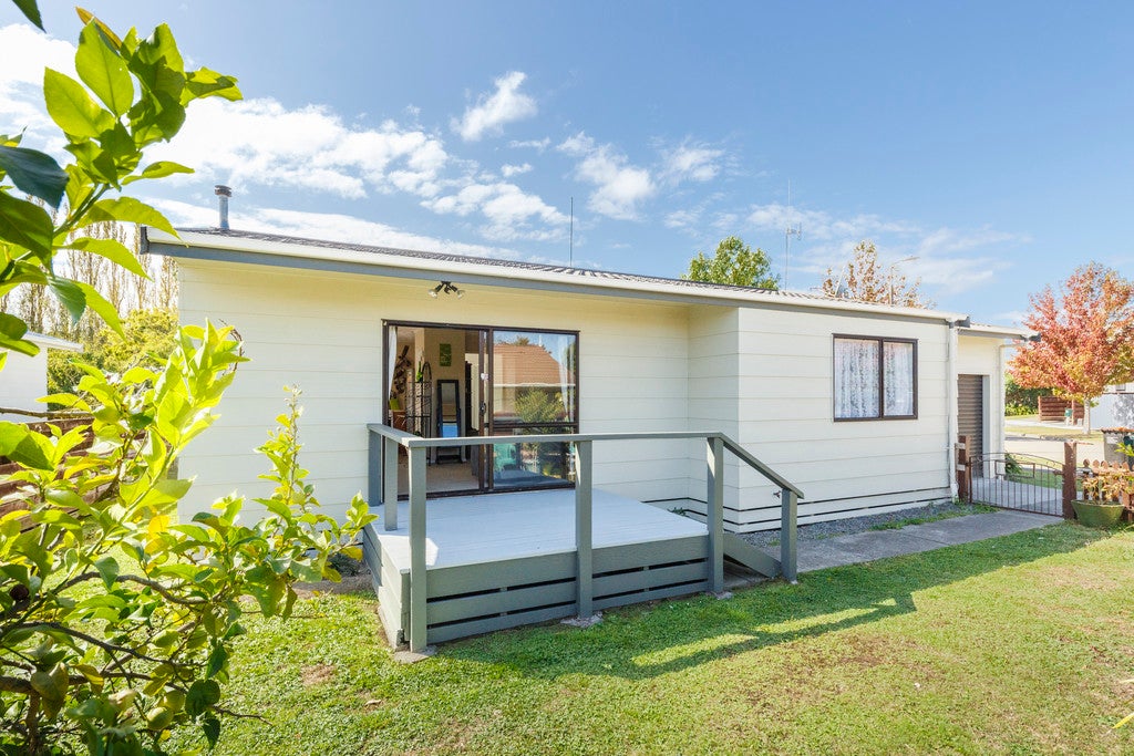 52 Newton Place, Westbrook, Palmerston North - Carousel 1