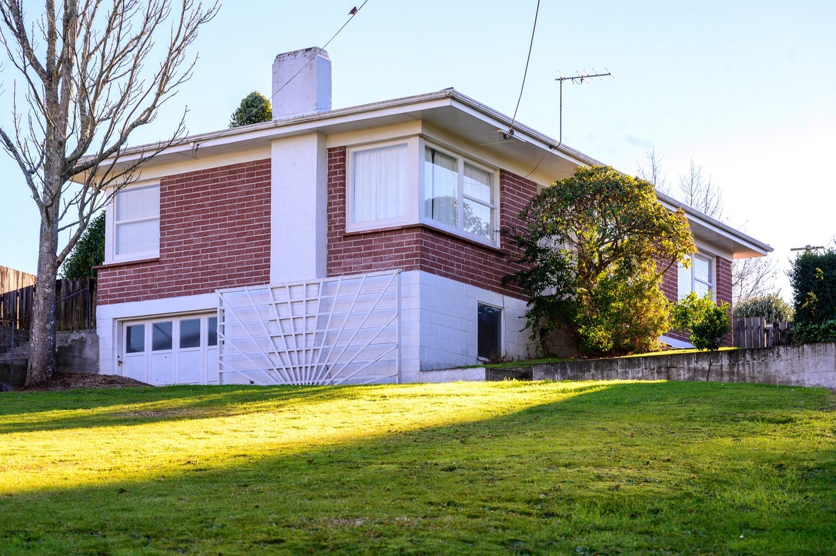 70 Meadowbank Crescent, Fordlands, Rotorua - Carousel 1