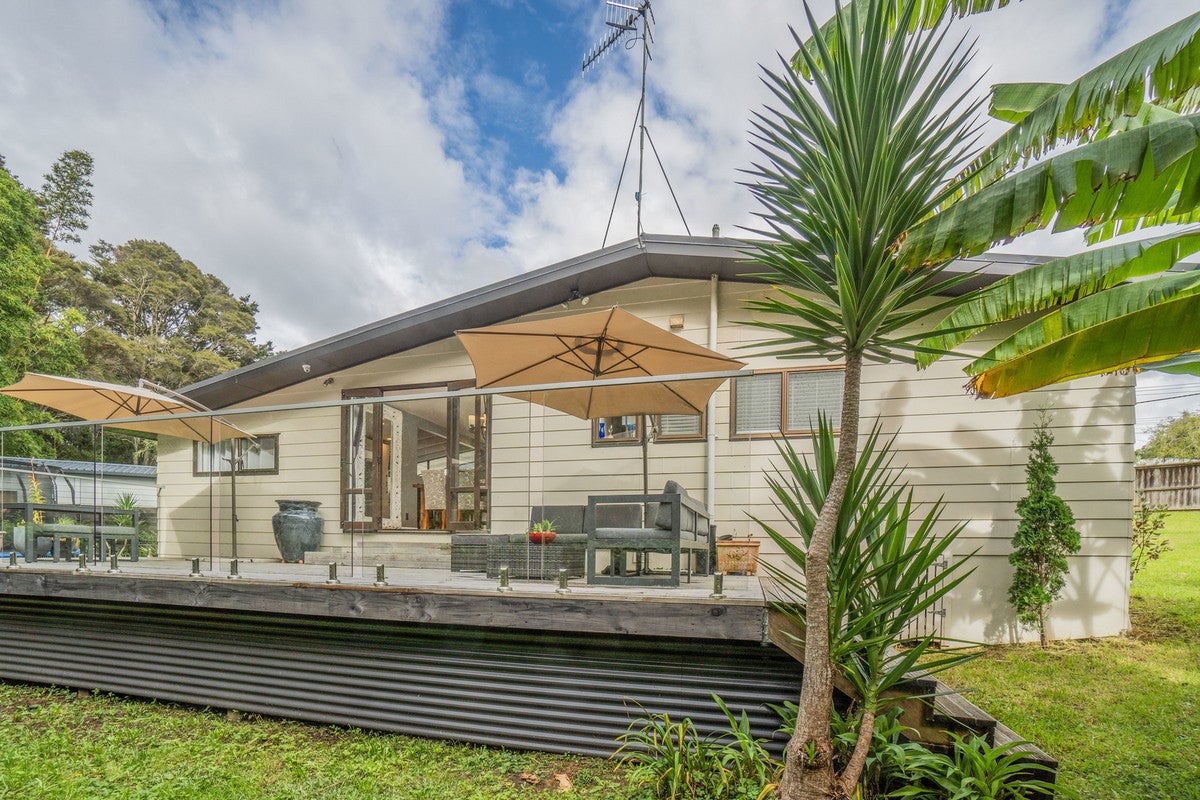 80 Eskdale Road, Birkdale, Auckland - Carousel 13
