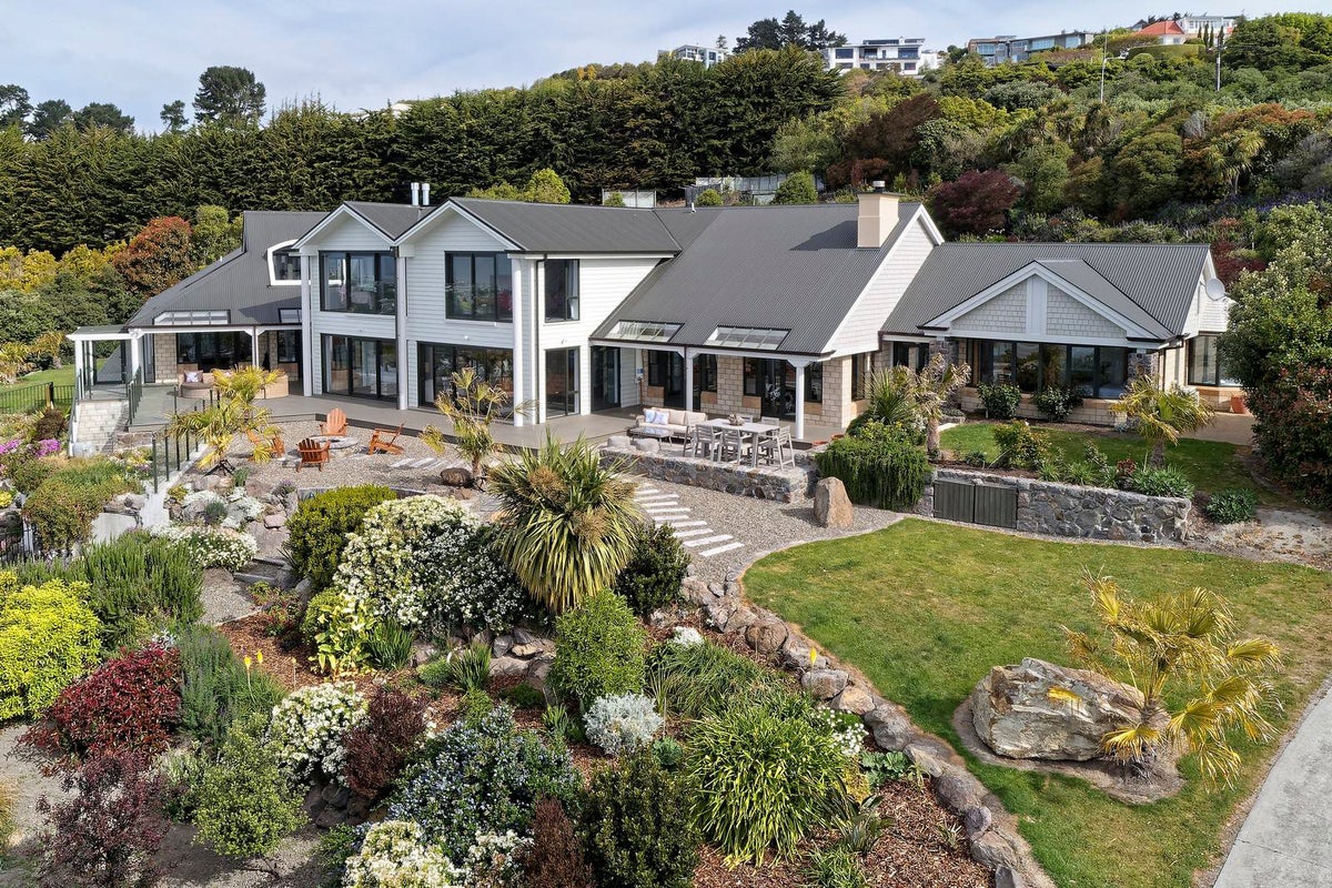 199 Glenstrae Road, Redcliffs, Christchurch - Carousel 35