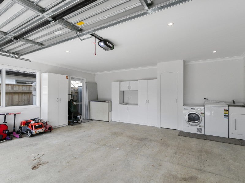 2/16 Kelso Grove, Kelson, Lower Hutt - Carousel 20