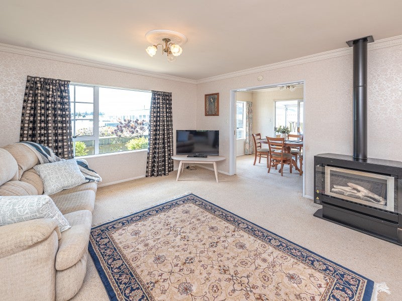 28 Lindsey Crescent, Springvale, Whanganui - Carousel 2