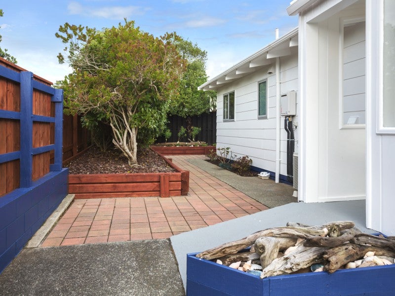 4 Stemhead Lane, Whitby, Porirua - Carousel 2
