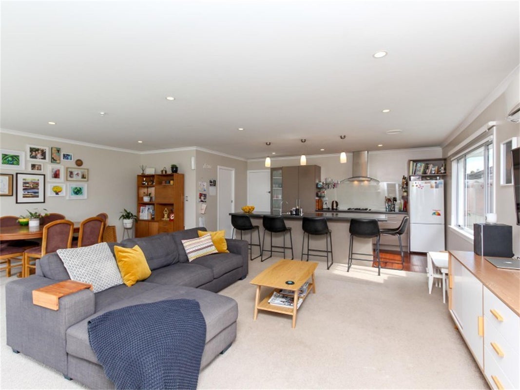 61 Lismore Street, Merrilands, New Plymouth - Carousel 2