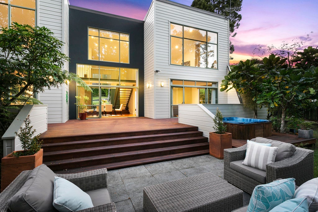 109A Daffodil Street, Titirangi, Auckland - Carousel 2