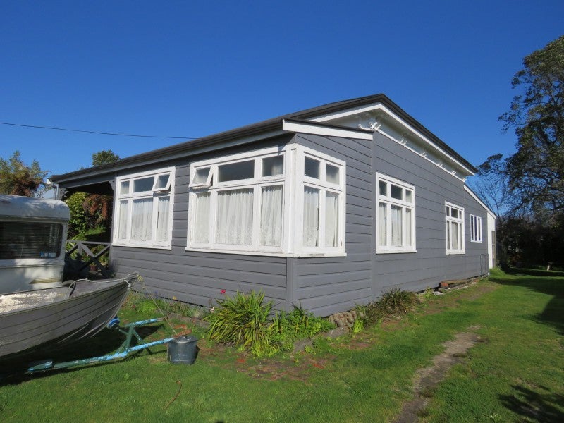 20 Gladstone Street, Westport, Westport - Carousel 1