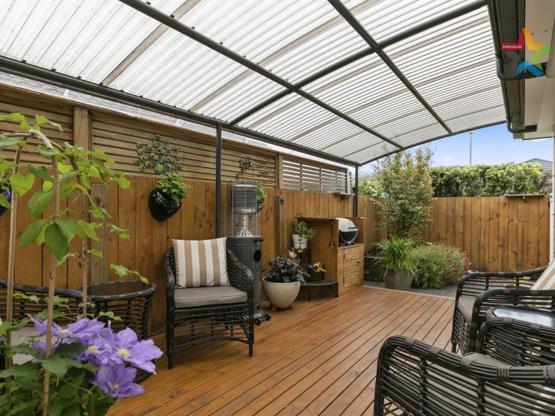 13 Woodland Mews, Wainuiomata, Lower Hutt - Carousel 2