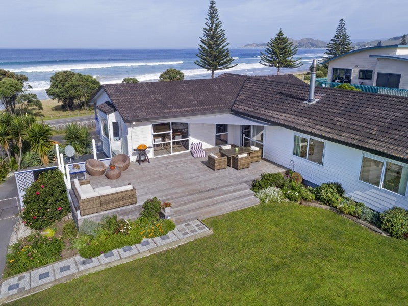10 Sirrah Street, Okitu, Gisborne - Carousel 1