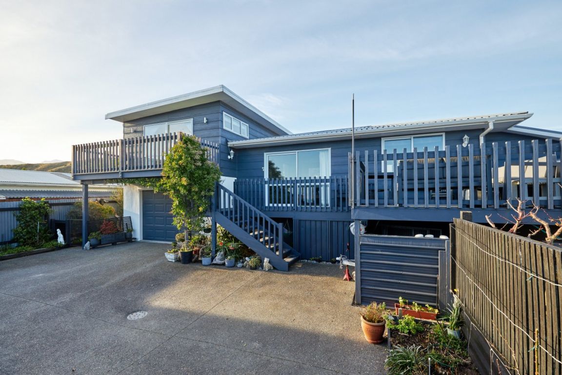 67A South Bay Parade, South Bay, Kaikoura - Carousel 1