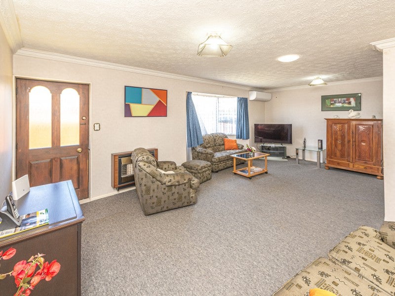 24B Devon Road, Springvale, Whanganui - Carousel 2