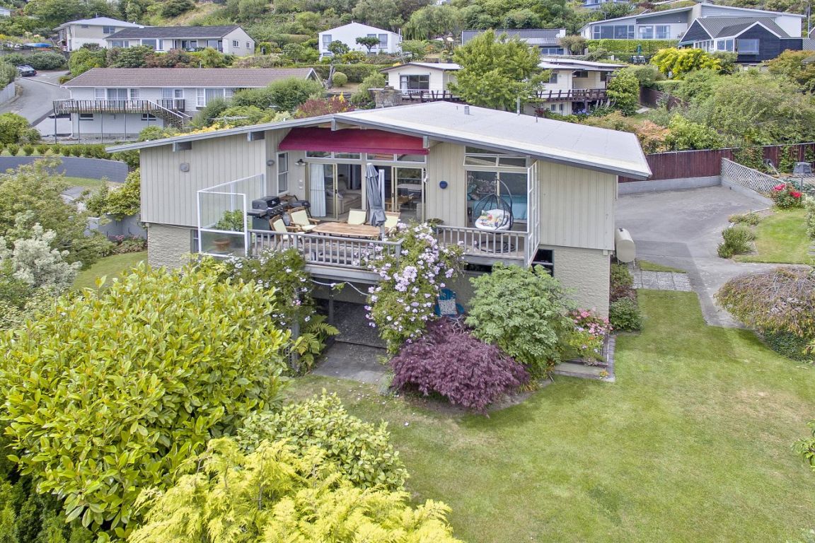 6 Conifer Place, Huntsbury, Christchurch - Carousel 1